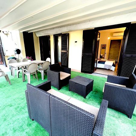 House Of Mola Apartment Наполи Екстериор снимка