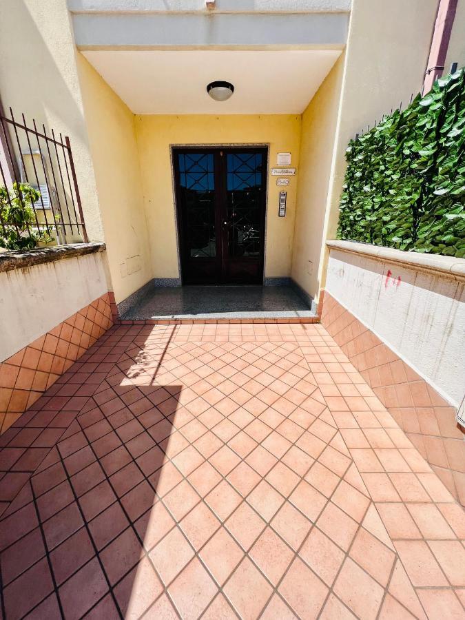 House Of Mola Apartment Наполи Екстериор снимка